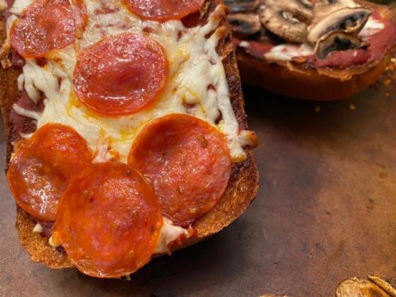GOOD GAME DAY GRUB might include a slice— or two—of healthy pizza. | ANGELINA LaRUE PHOTO