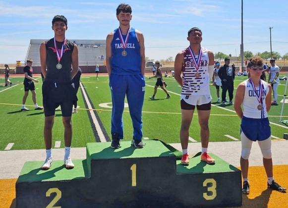 Longhorns, Lady Horns impress at district track meet