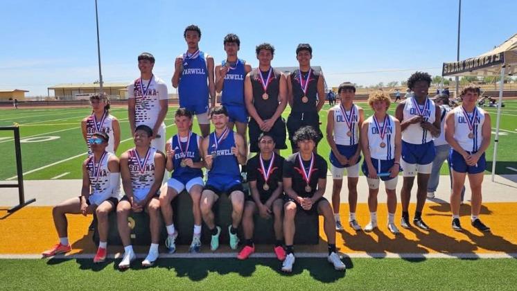 Longhorns, Lady Horns impress at district track meet