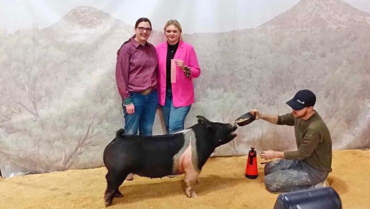 FLOYD COUNTY FFA EXHIBITORS AT MAJOR LIVESTOCK SHOWS