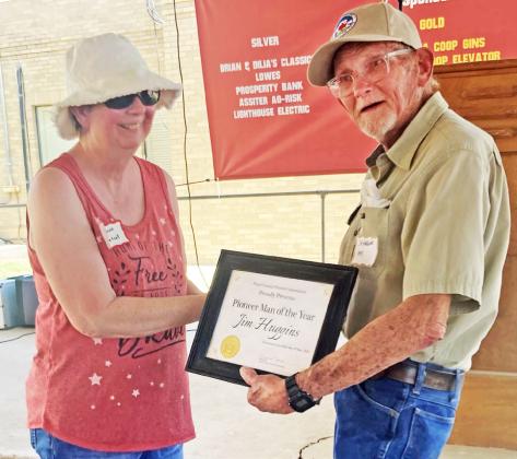 PIONEER MAN 2025 At the Floyd County Old Settlers Day May 24, James Huggins of Lockney was honored by the community. | HESPERIAN-BEACON