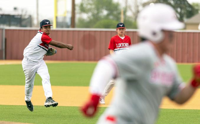 Lady Horns dominate over Claude in 15-1 win; Longhorns win big over Memphis, 19-2