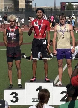 Daniel Alvarado wins regional championship in 400m dash