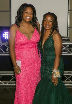 BEST CAR Tylee Benton and Analys Jones