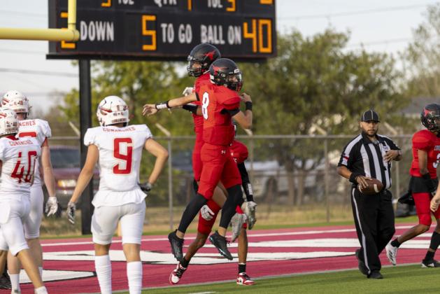Lockney loses first game to West Texas Comanches, 30-25