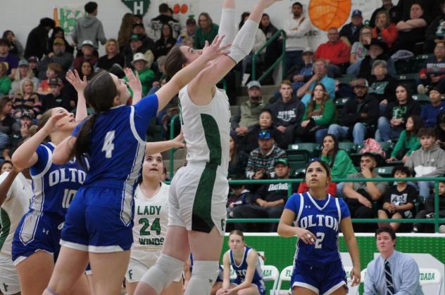 Floydada girls notch pair of wins, improve league mark to 7-0