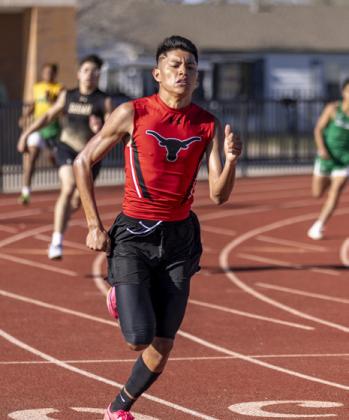 Floydada, Lockney finishers advance in District track meet