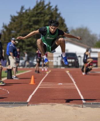 Floydada, Lockney finishers advance in District track meet