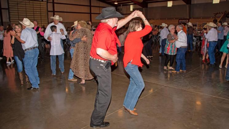 SPOTLIGHT ON 7TH ANNUAL COUNTRY CHRISTMAS BALL
