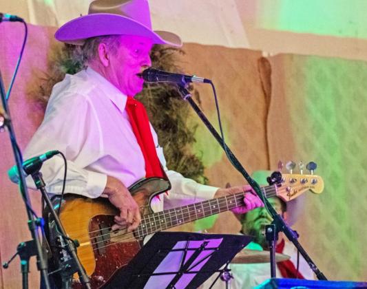 SPOTLIGHT ON 7TH ANNUAL COUNTRY CHRISTMAS BALL