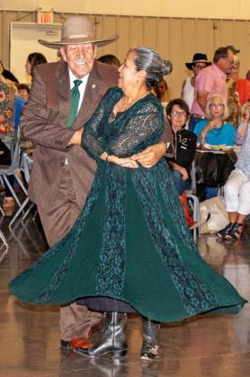 SPOTLIGHT ON 7TH ANNUAL COUNTRY CHRISTMAS BALL