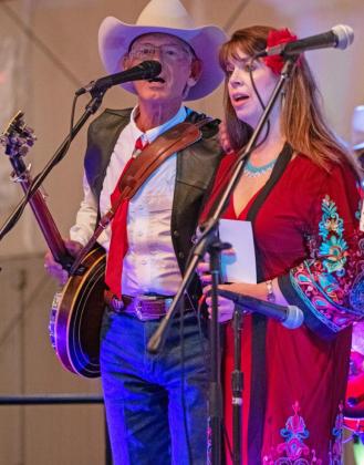 SPOTLIGHT ON 7TH ANNUAL COUNTRY CHRISTMAS BALL