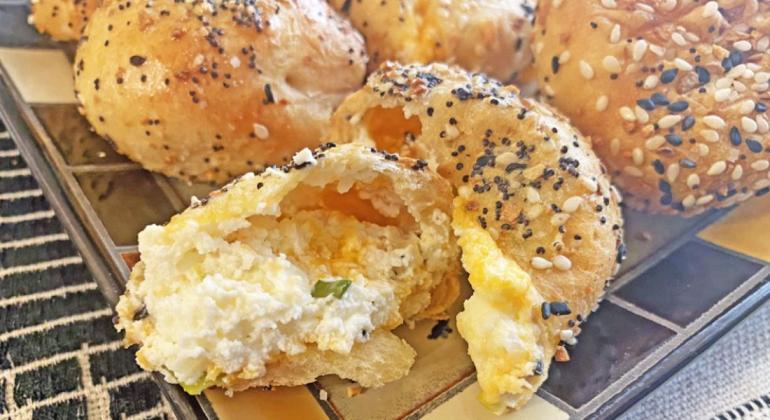 SOCIAL MEDIA CRAVINGS CRAZE Bagel balls, made with favorite seasonings, are created by stuffing cream cheese into the bagel dough.. | ANGELINA LaRUE PHOTO