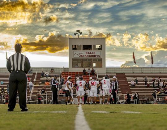 Longhorns power past Ralls in district game, 48-20