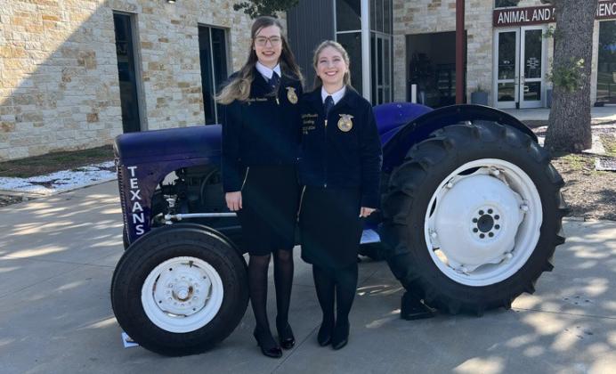 Congratulations to Amelia Snowden and Sydni Chesshir for receiving the Jim Bob Norman Forth Worth Stock Show Syndicate Scholarship