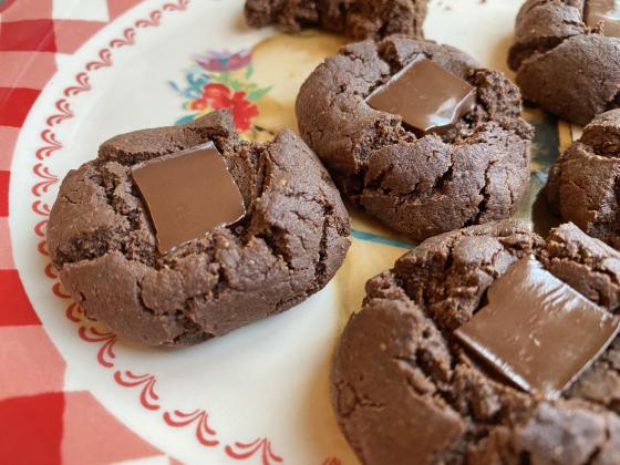 Almond Butter–Chocolate Thumbprint Cookies for the holidays
