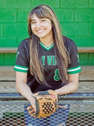 ERIN TREVINO during fall 2021 softball season | ROBIN’S NEST PHOTOGRAPHY