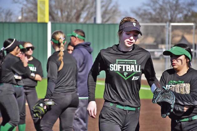 SPOTLIGHT ON LADY WINDS SOFTBALL VS ESTACADO