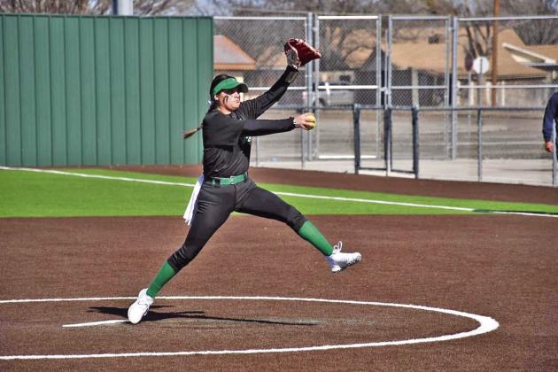 SPOTLIGHT ON LADY WINDS SOFTBALL VS ESTACADO