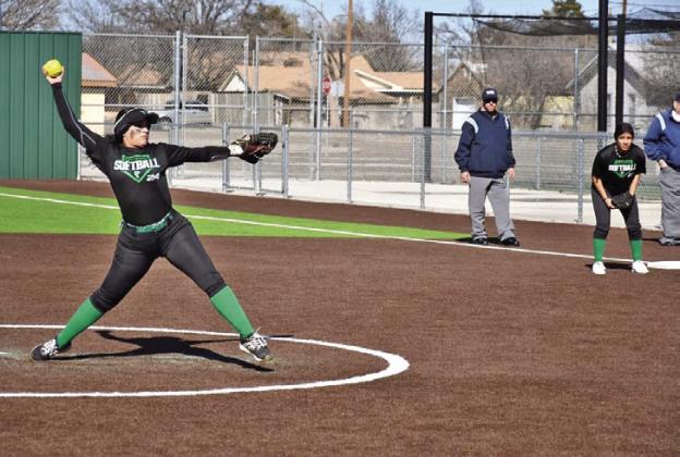 SPOTLIGHT ON LADY WINDS SOFTBALL VS ESTACADO