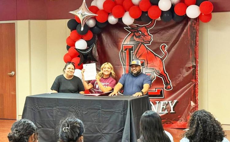 UNIVERSITY SIGNING