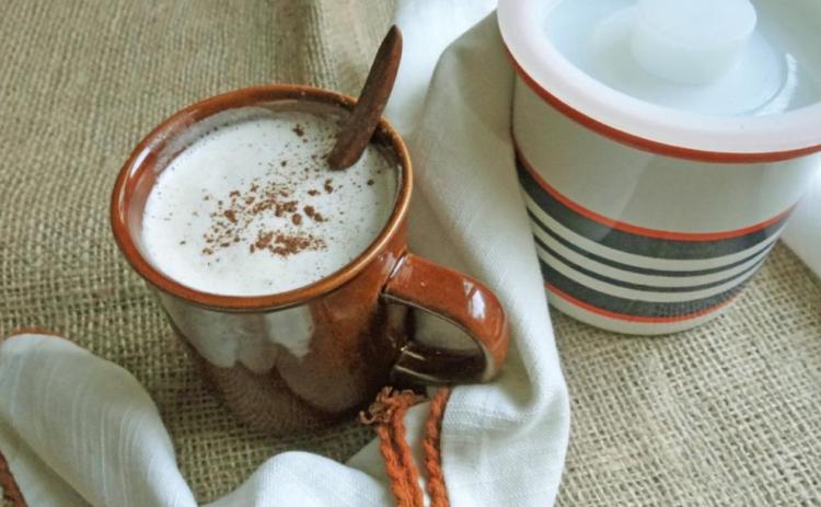 HOMEMADE PUMPKIN SPICE LATTE can be a huge cost savings compared to running out to the coffee shop.. | ANGELINA LaRUE PHOTO