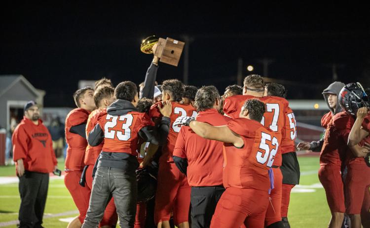 DISTRICT CHAMPS The Lockney Longhorns brought home a decisive win over Bovina 50–36 on Nov. 3 despite injuries in the first half. MORE PHOTOS, PAGE 9 | CERVANTES PHOTOGRAPHY