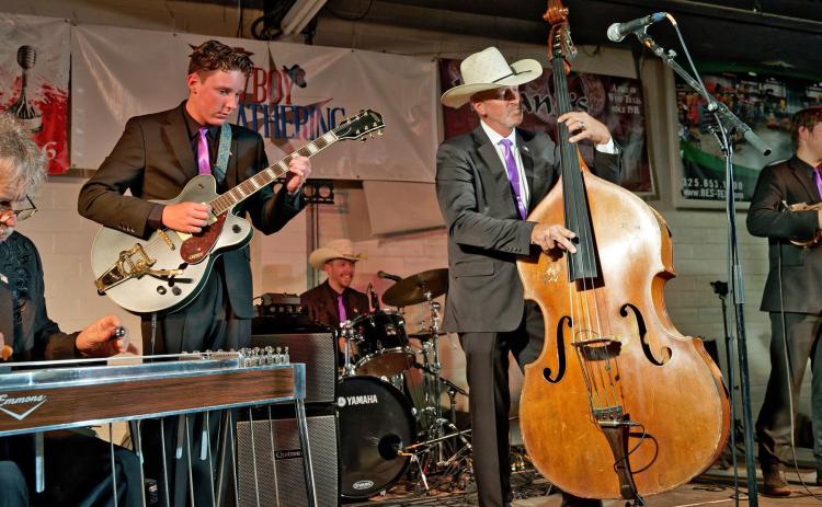 Willmon; Jake Hooker and the Outsiders  featured musicians at 101st Motley-Dickens  Old Settlers Reunion and Rodeo August 22-24
