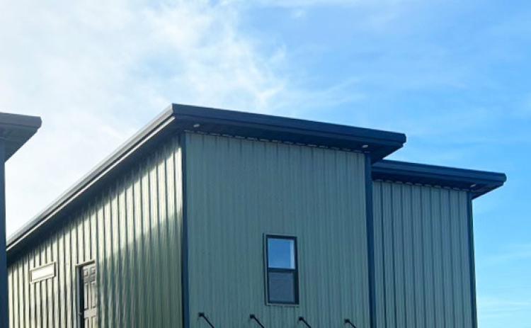 STAY AND WORK IN FLOYDADA Two new residences are nearing completion at the central intersection of U.S. Highways 62 and 70 in Floydada. | HESPERIAN-BEACON