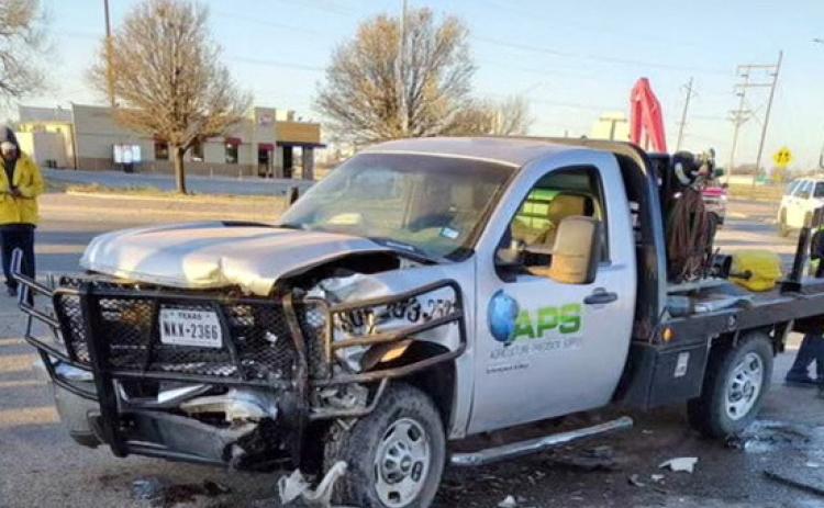 Local agencies respond to Sunday morning crash in Floydada