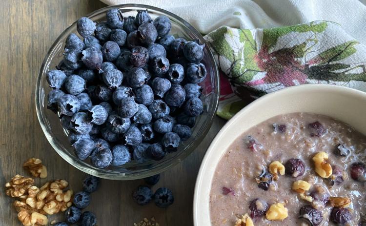 THIS TUMMY-WARMING BREAKFAST DISH is filled with the good stuff our bodies need, especially going into a holiday season when we may not always make the best nutritional choices. | ANGELINA LaRUE PHOTO