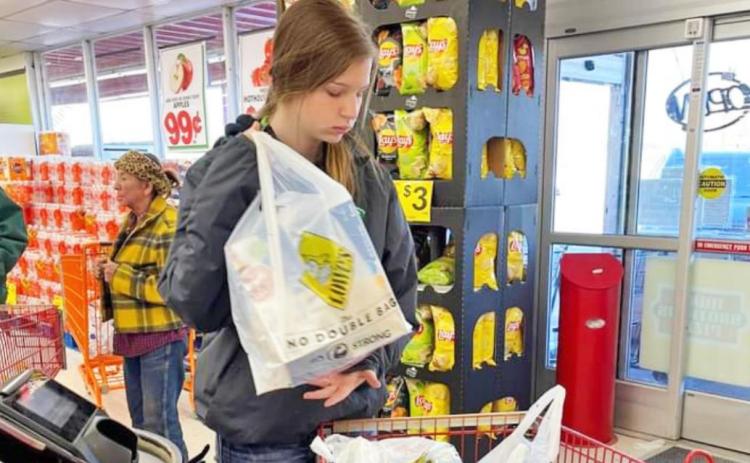 Snowden delivers Souper Bowl donations to Floyd County food banks