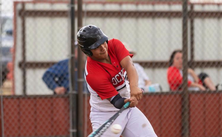 Lady Horns dominate over Claude in 15-1 win; Longhorns win big over Memphis, 19-2