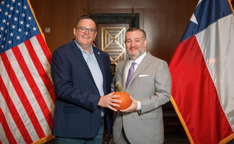 CROWING ABOUT FLOYDADA IN DC, left, was Floydada EDC director Ryan Crowe, who took a local pumpkin with him as a presentation to Texas Sen. Ted Cruz. | COURTESY PHOTO