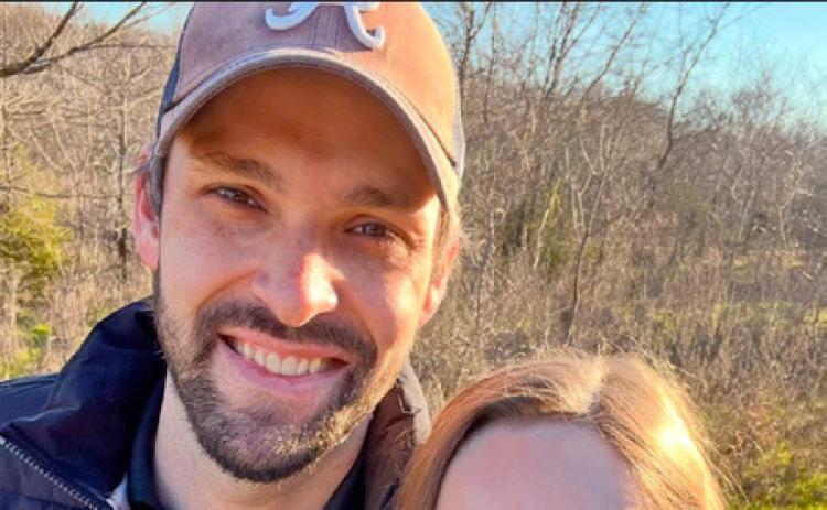Mangold and Pratt announce engagement
