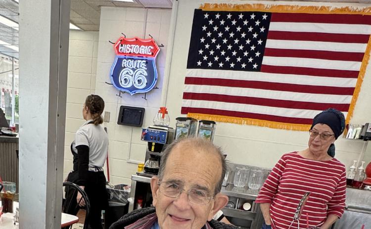 ROUTE SUPERMAN Gordon Elliott, 90, proprietor of the famous Rail Haven Motor Court in Springfield, Missouri, is a fan of the Steakburger and fries from the nearby Steak ’n Shake.