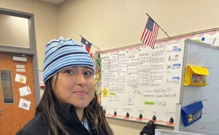 Jasmine Flores creates special gift for her mom
